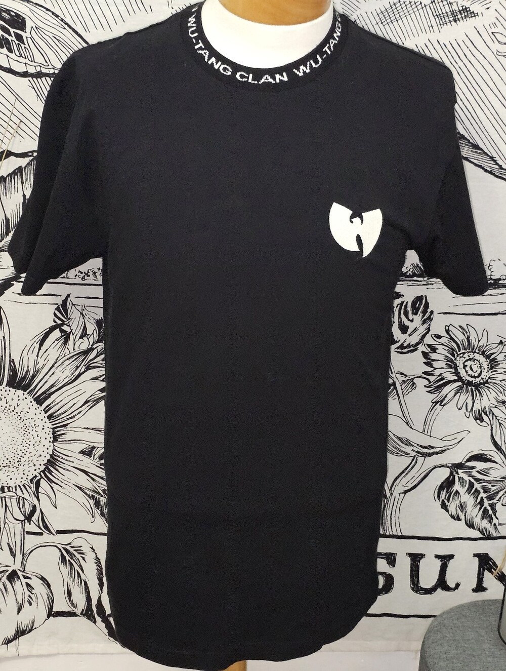 Like New Wu-tang Clan Black Logo Crewneck 100% Cotton T-Shirt - Men's Medium